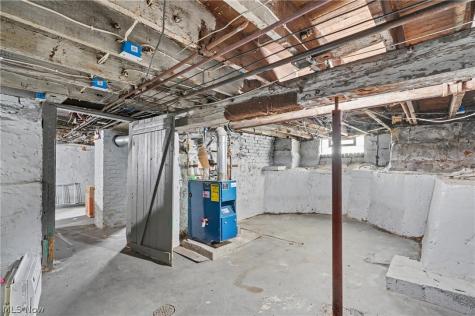 1297 W 116th Street Cleveland OH 44102