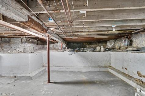 1297 W 116th Street Cleveland OH 44102