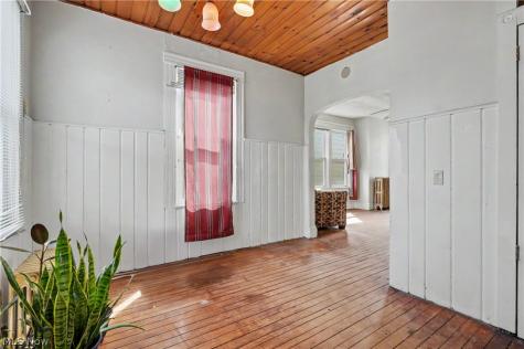 1297 W 116th Street Cleveland OH 44102