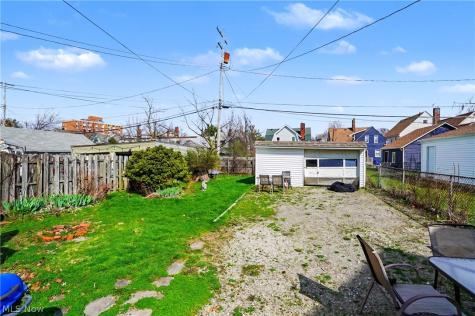 1297 W 116th Street Cleveland OH 44102
