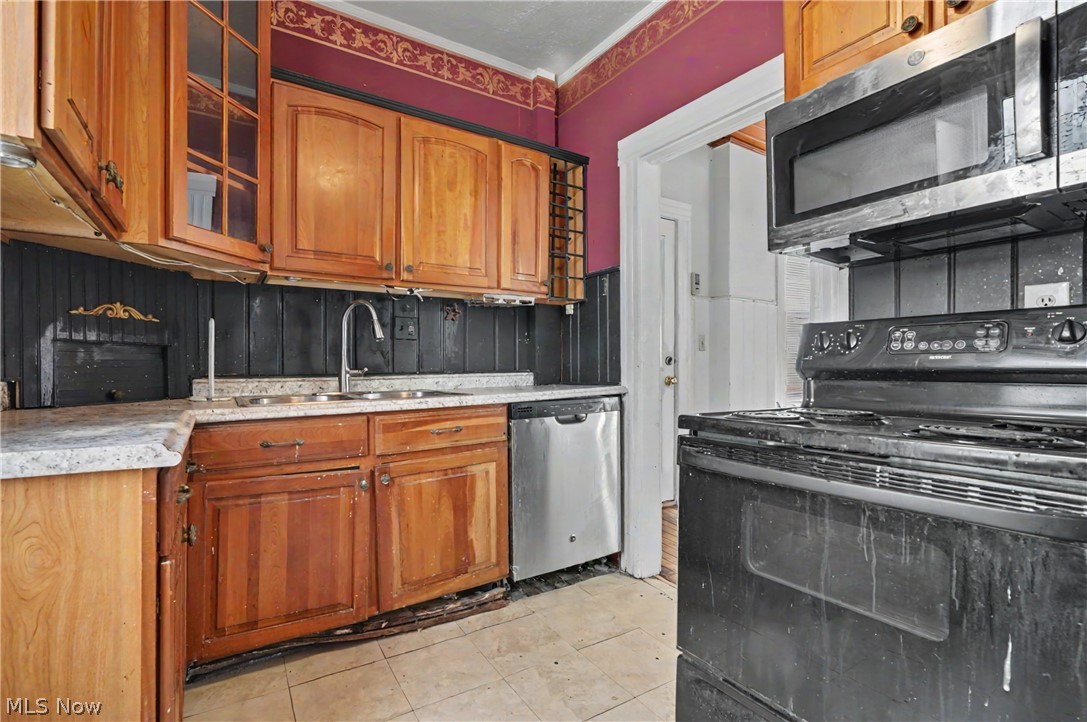 1297 W 116th Street Cleveland OH 44102