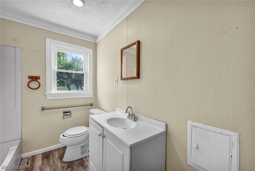 1574 East Avenue Akron OH 44314