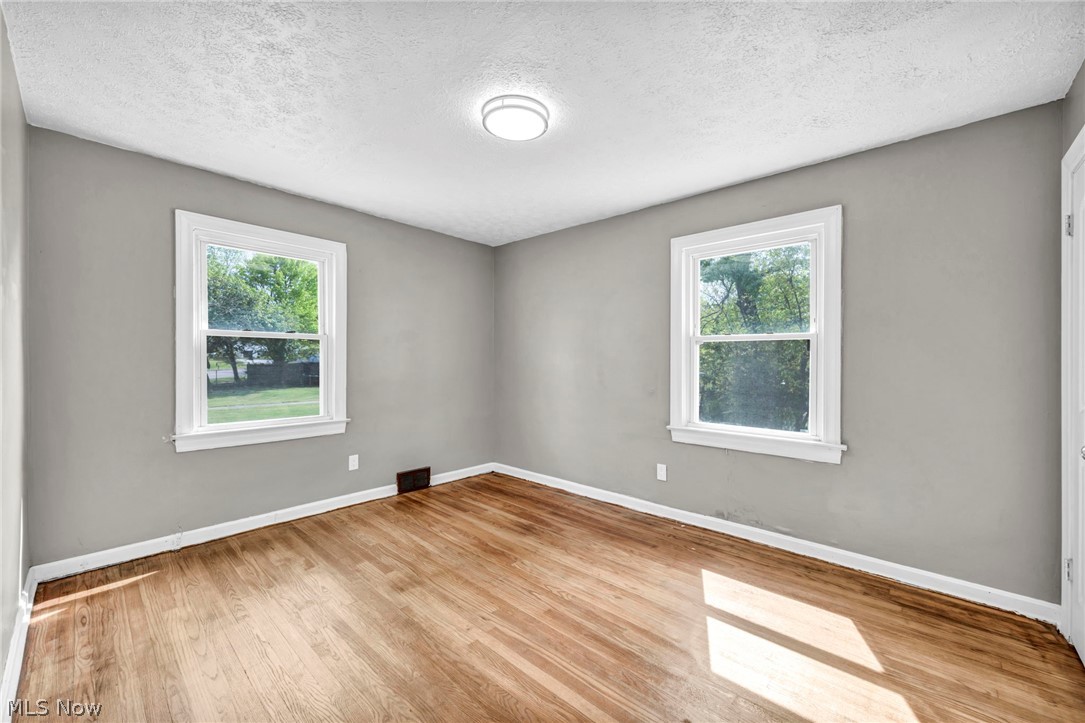 1574 East Avenue Akron OH 44314