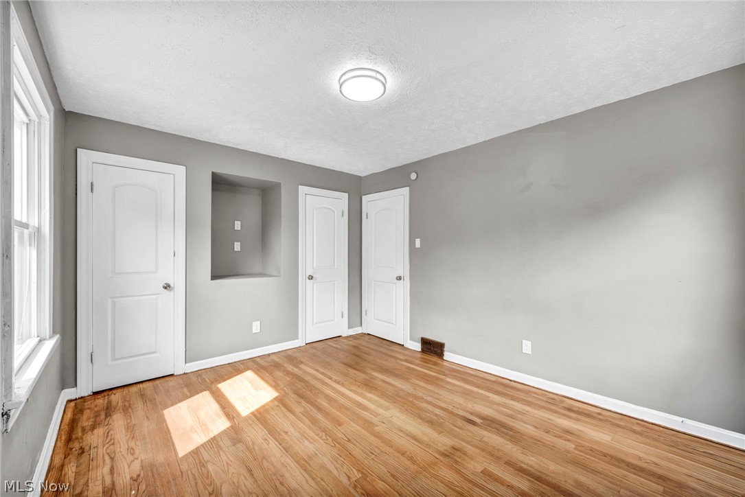 1574 East Avenue Akron OH 44314