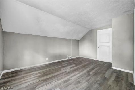 1574 East Avenue Akron OH 44314
