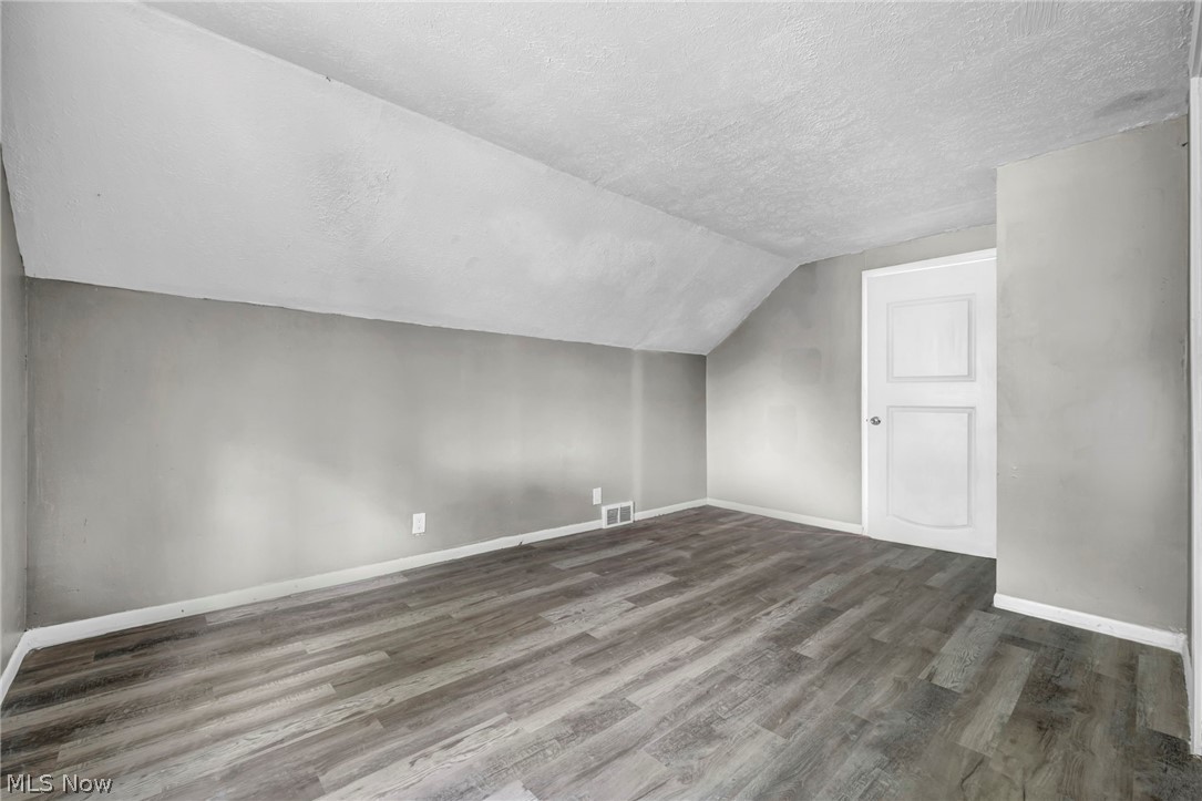 1574 East Avenue Akron OH 44314