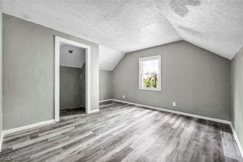 1574 East Avenue Akron OH 44314