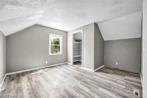 1574 East Avenue Akron OH 44314