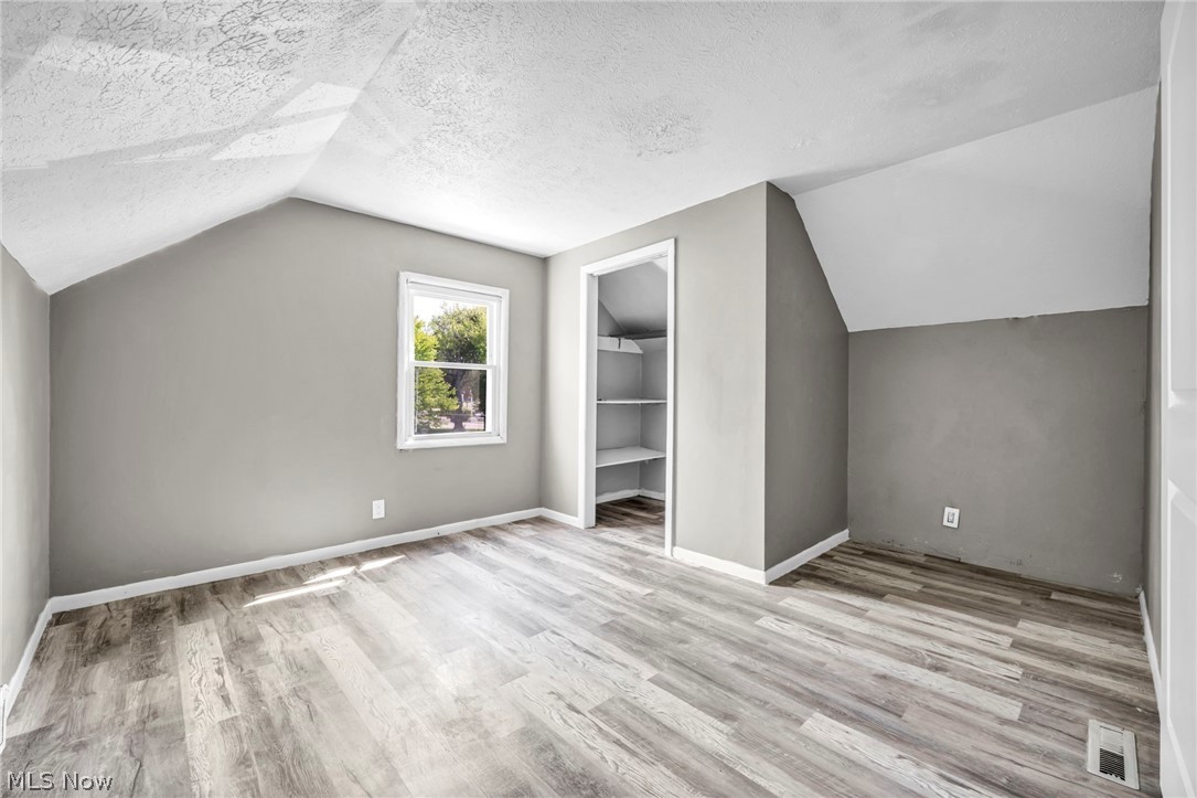 1574 East Avenue Akron OH 44314
