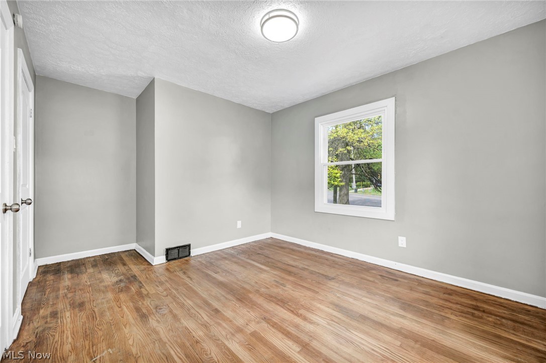 1574 East Avenue Akron OH 44314