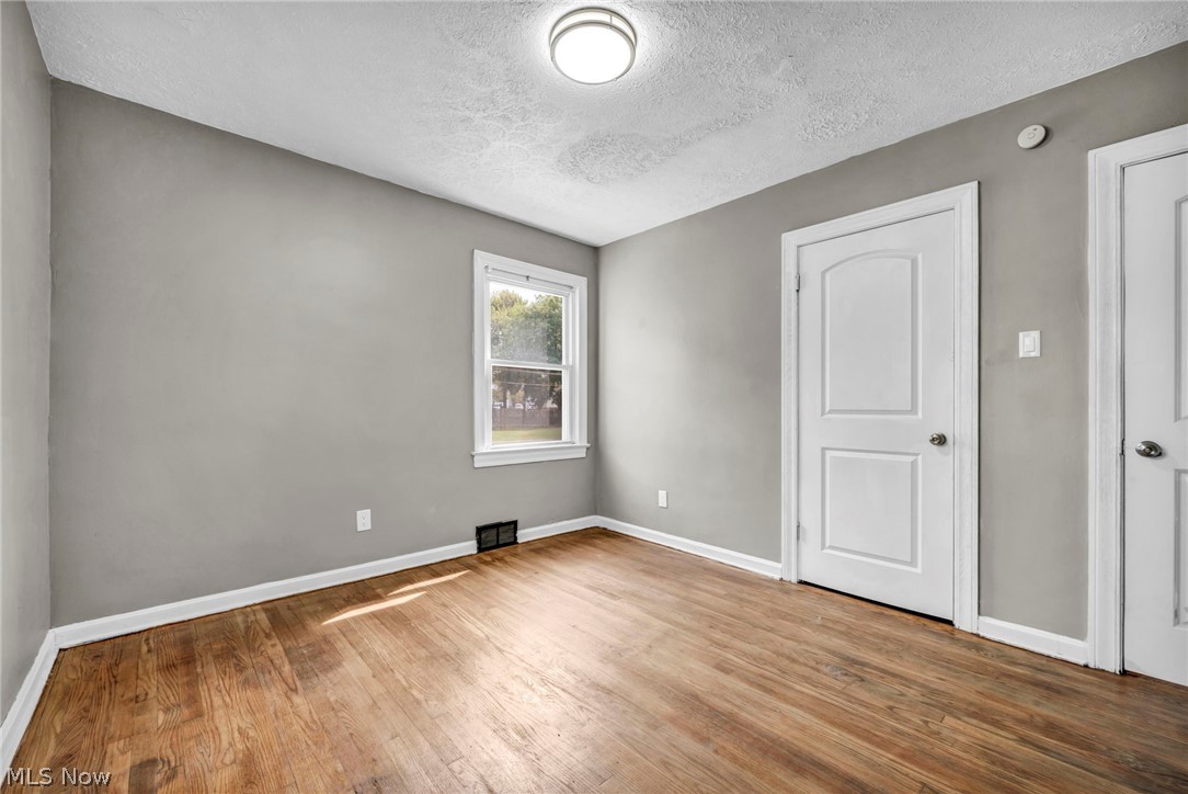 1574 East Avenue Akron OH 44314