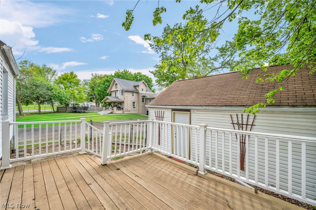 1574 East Avenue Akron OH 44314
