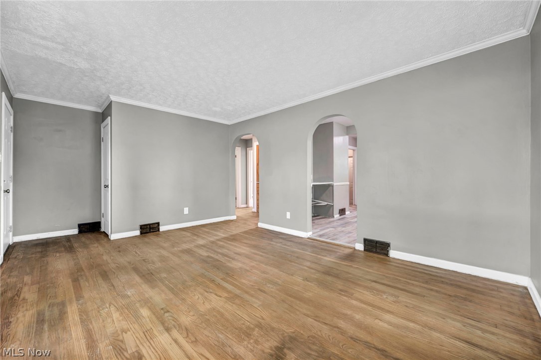 1574 East Avenue Akron OH 44314