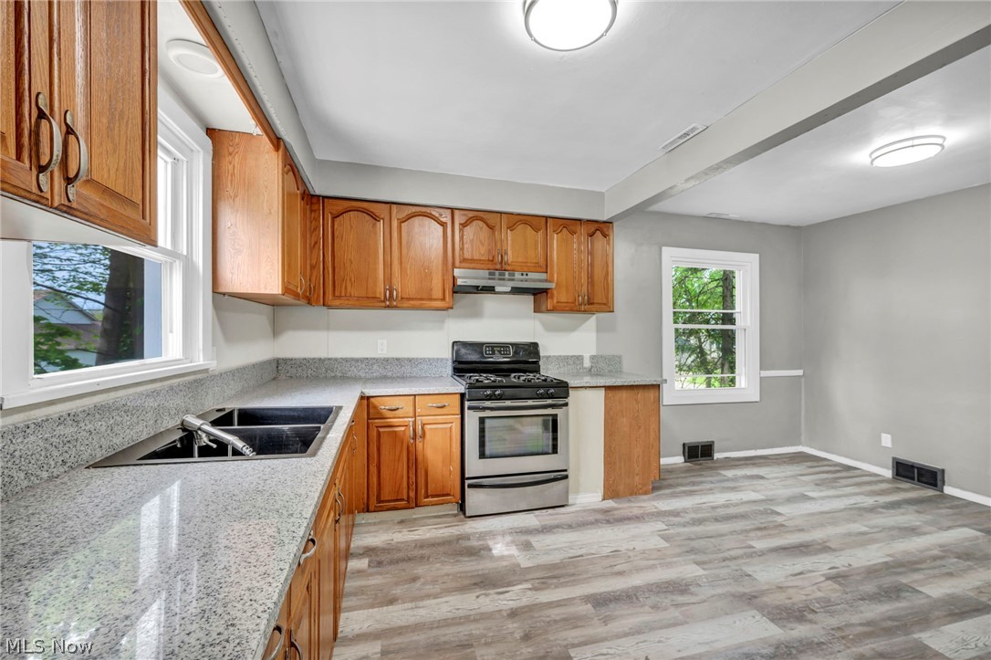 1574 East Avenue Akron OH 44314