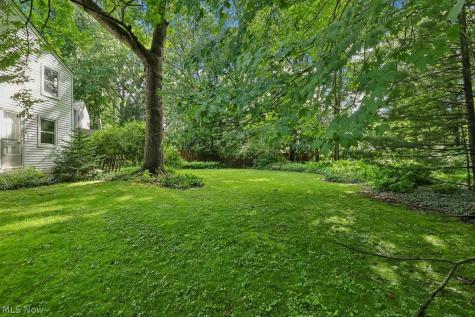 22981 Stoneybrook Drive North Olmsted OH 44070