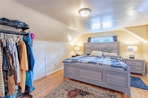 13611 Cranwood Park Boulevard Garfield Heights OH 44125