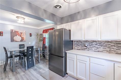 13611 Cranwood Park Boulevard Garfield Heights OH 44125