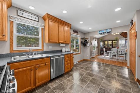 1543 12th Street Cuyahoga Falls OH 44223