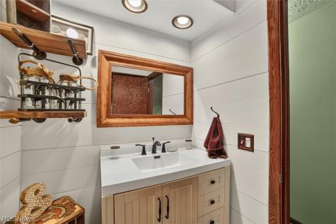 5862 Canterbury Road New Franklin OH 44319