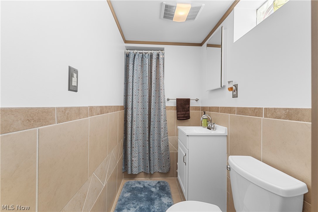 3409 Commonwealth Drive Parma OH 44134