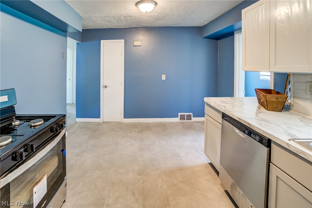 4684 Green Road Warrensville Heights OH 44128