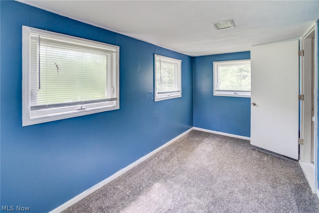 4684 Green Road Warrensville Heights OH 44128
