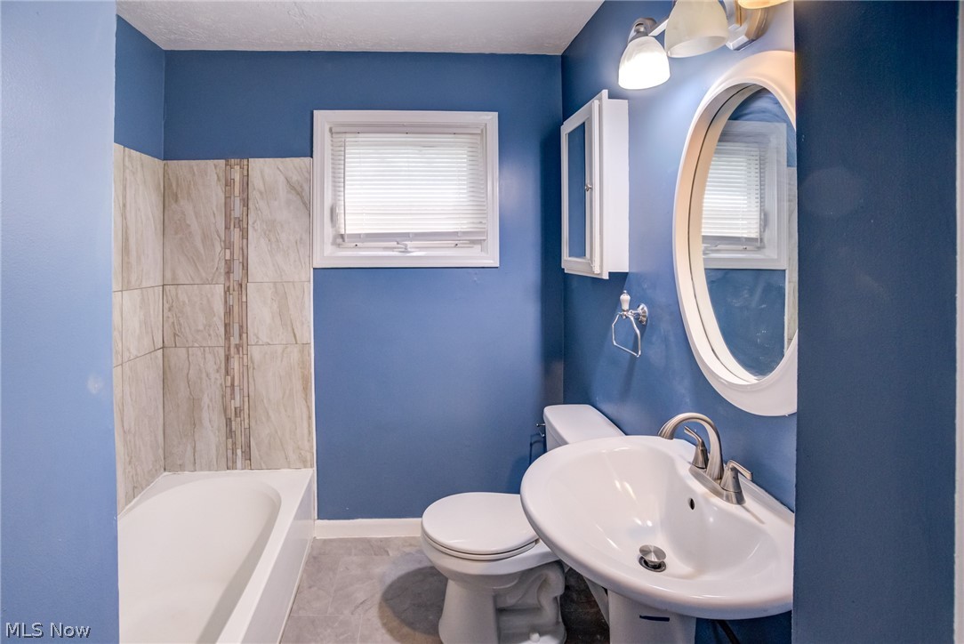 4684 Green Road Warrensville Heights OH 44128