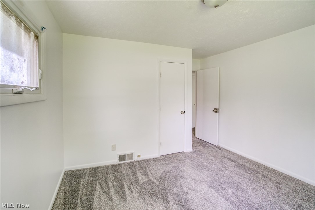 4684 Green Road Warrensville Heights OH 44128