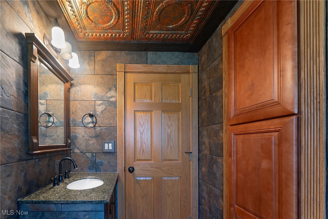 445 Powers Avenue Girard OH 44420