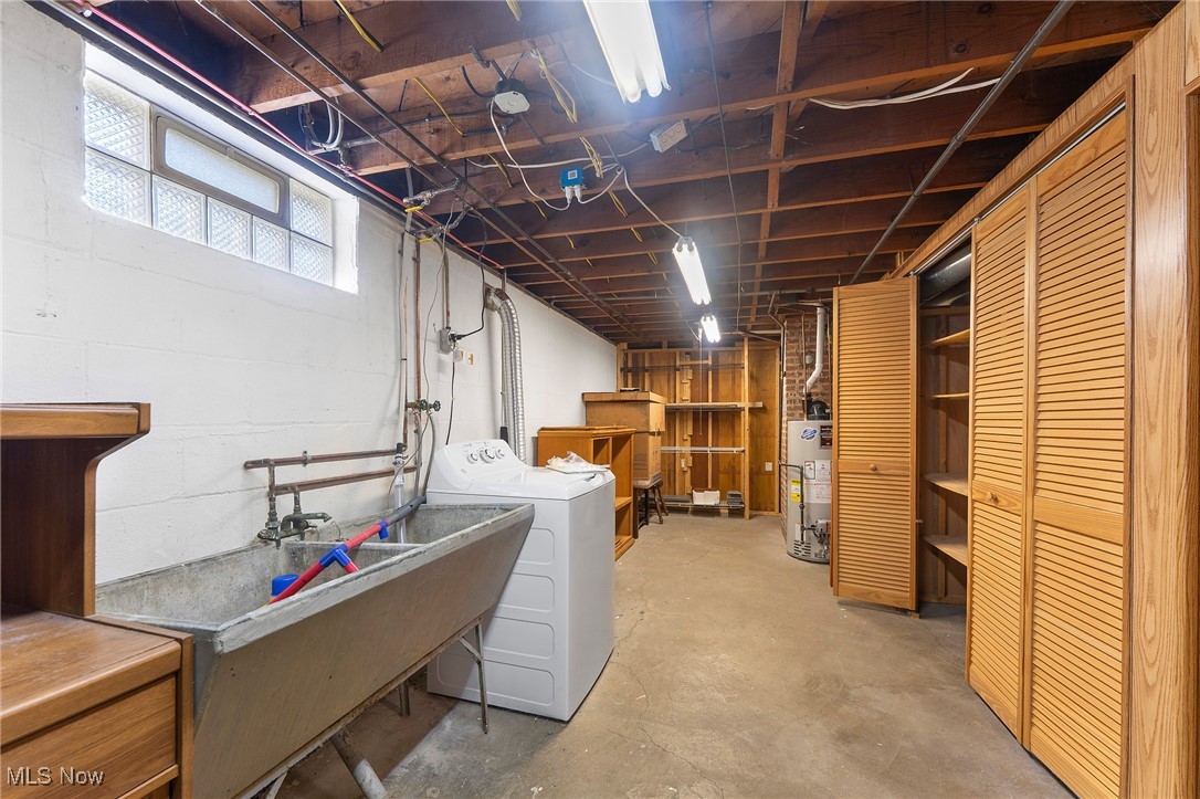 445 Powers Avenue Girard OH 44420