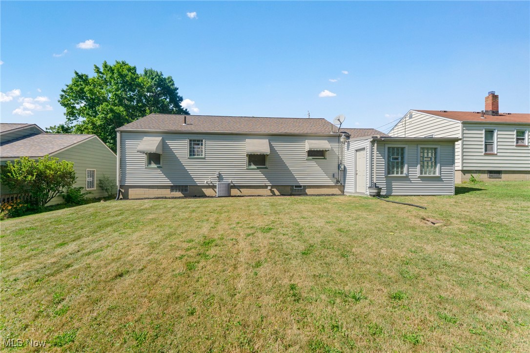 445 Powers Avenue Girard OH 44420