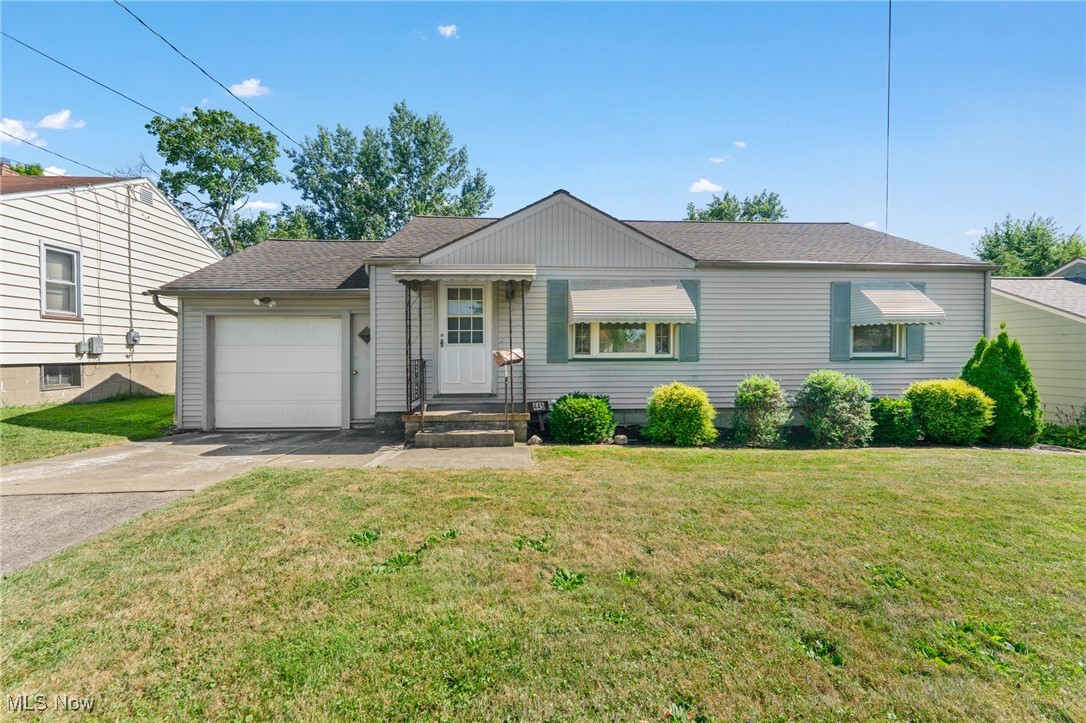 445 Powers Avenue Girard OH 44420