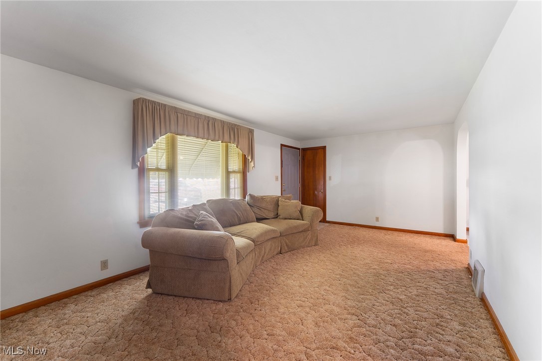 445 Powers Avenue Girard OH 44420