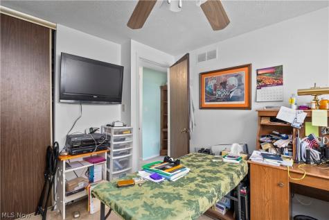 20563 Holly Circle Strongsville OH 44149