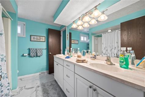 20563 Holly Circle Strongsville OH 44149