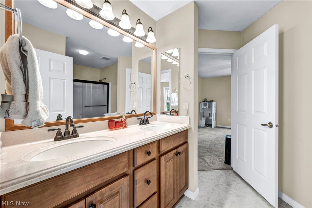 3382 Burgundy Circle Avon OH 44011
