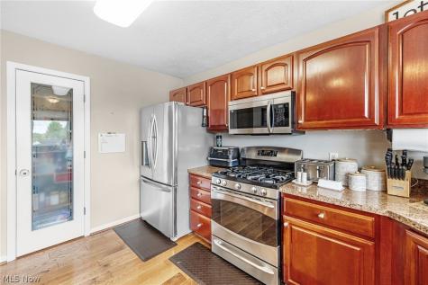 846 Longbrook Drive Wadsworth OH 44281