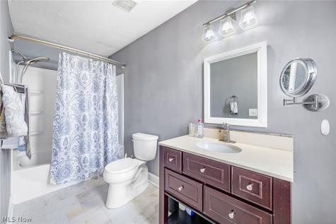 846 Longbrook Drive Wadsworth OH 44281