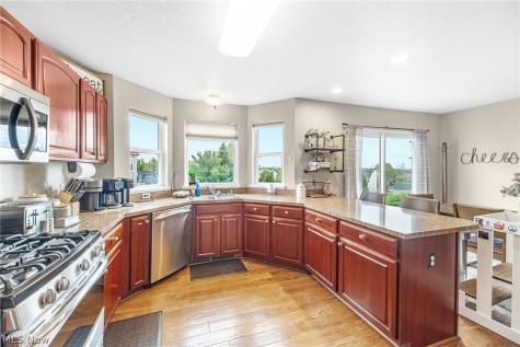 846 Longbrook Drive Wadsworth OH 44281