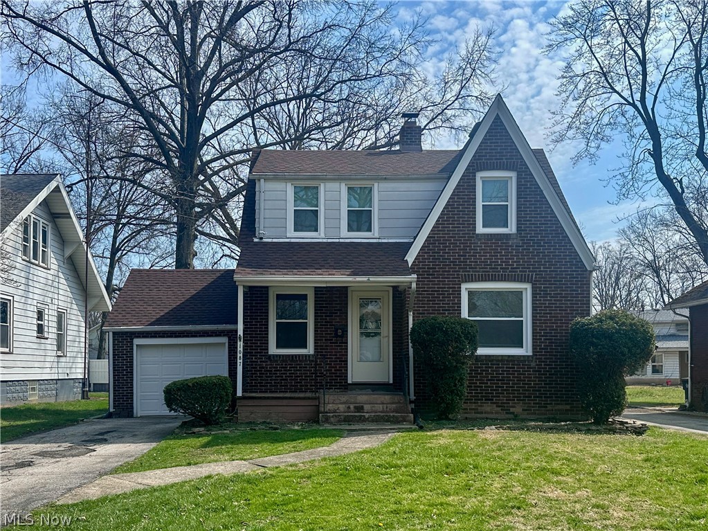1087 Perkinswood Boulevard SE Warren OH 44484