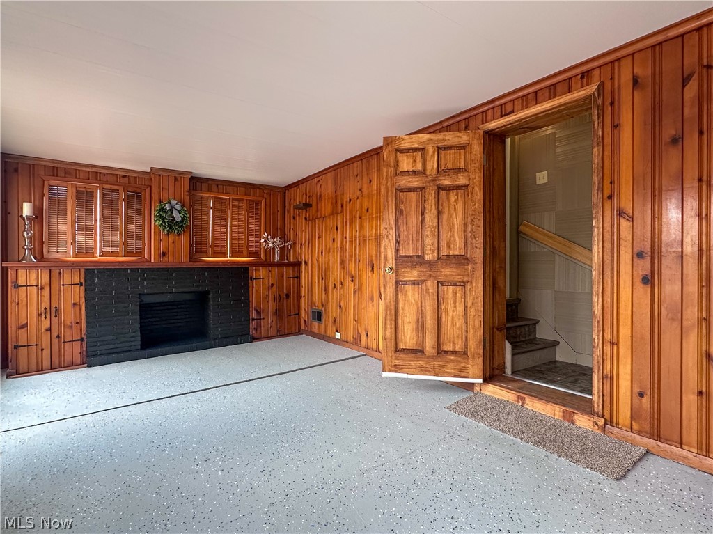 1087 Perkinswood Boulevard SE Warren OH 44484