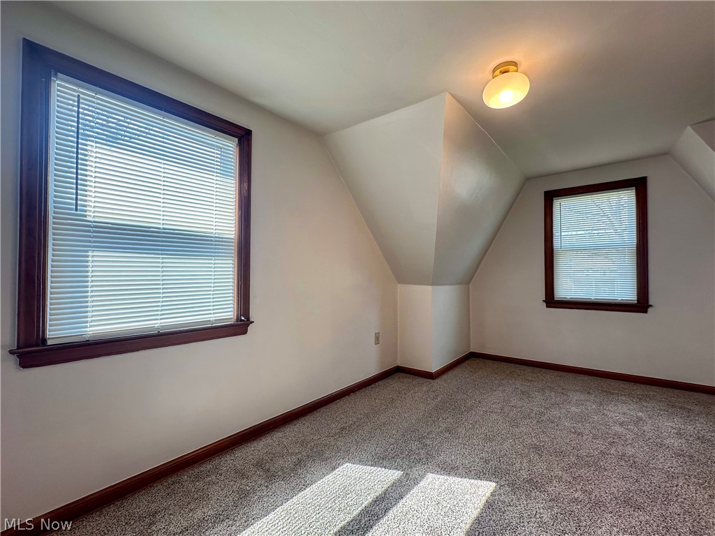 1087 Perkinswood Boulevard SE Warren OH 44484