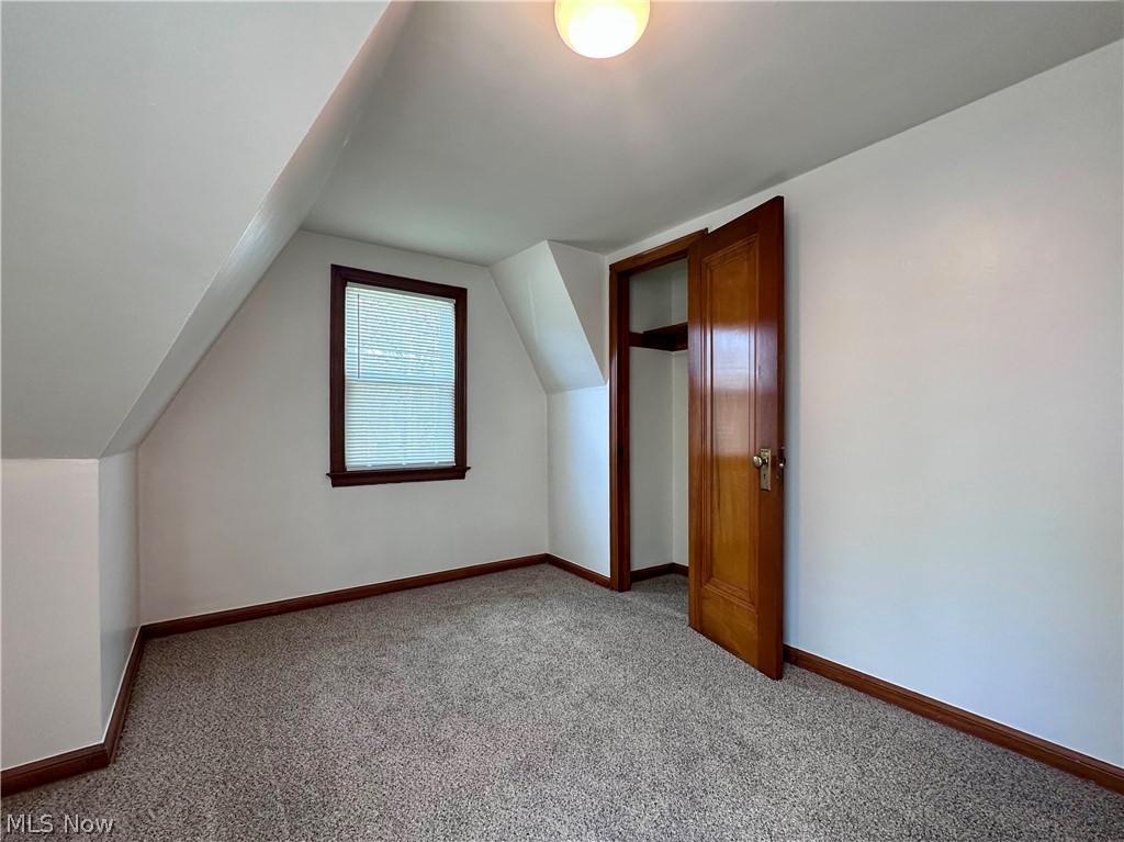 1087 Perkinswood Boulevard SE Warren OH 44484
