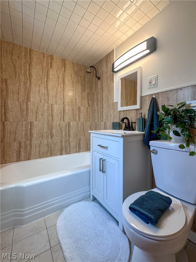 1087 Perkinswood Boulevard SE Warren OH 44484