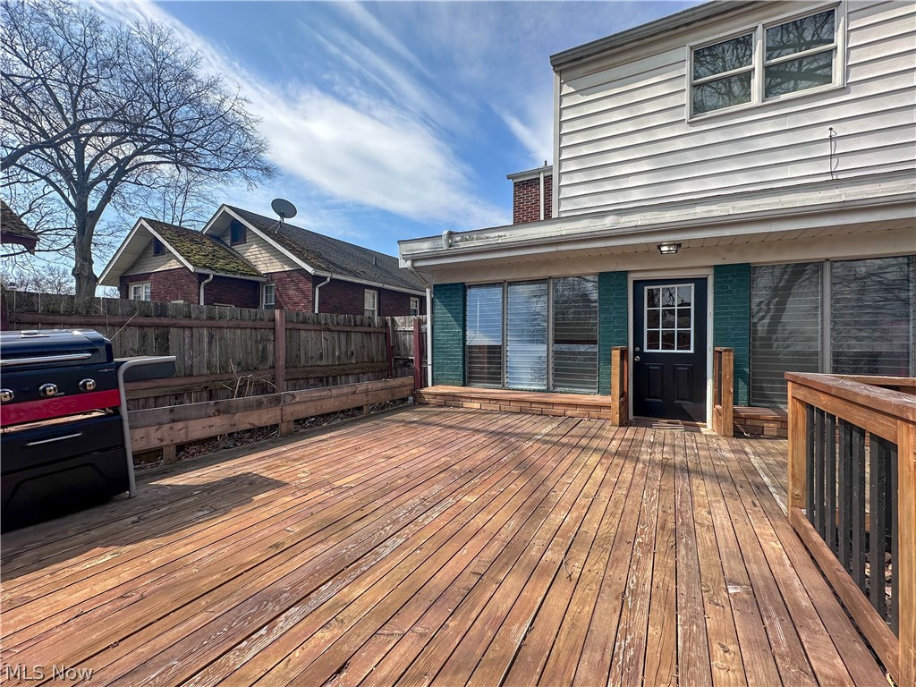 1087 Perkinswood Boulevard SE Warren OH 44484