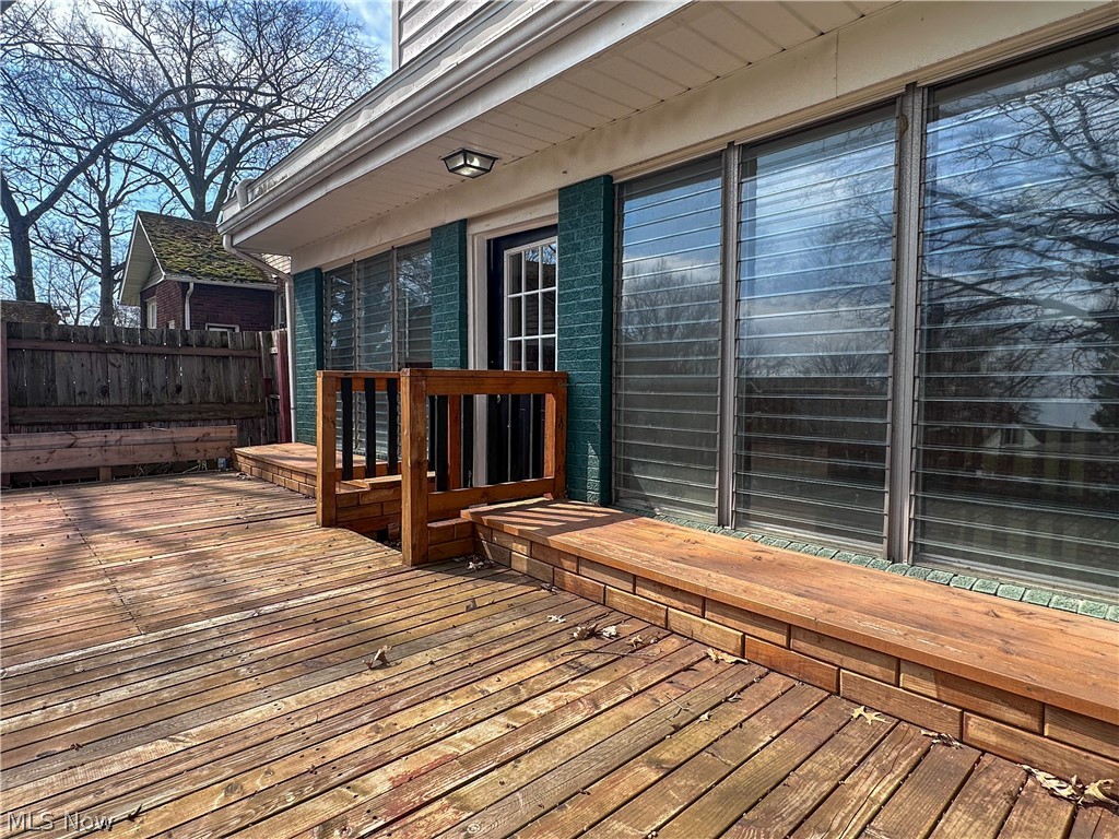1087 Perkinswood Boulevard SE Warren OH 44484