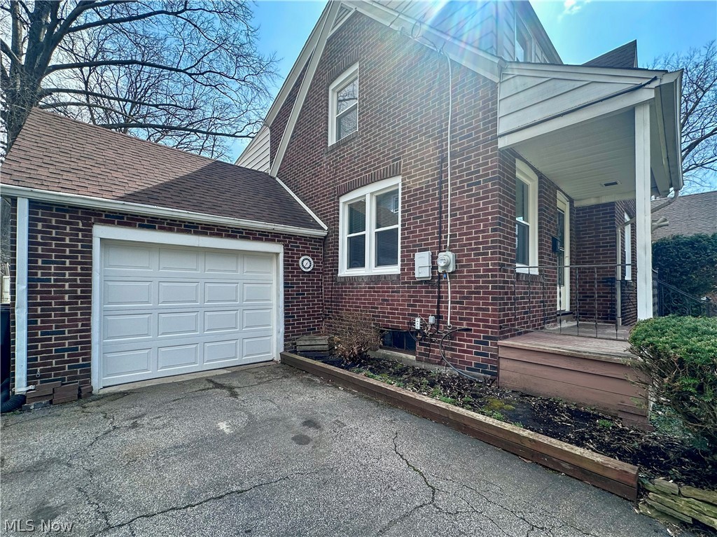 1087 Perkinswood Boulevard SE Warren OH 44484