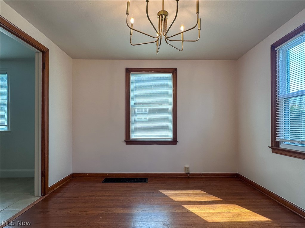 1087 Perkinswood Boulevard SE Warren OH 44484