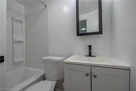161 Fernwood Avenue Barberton OH 44203