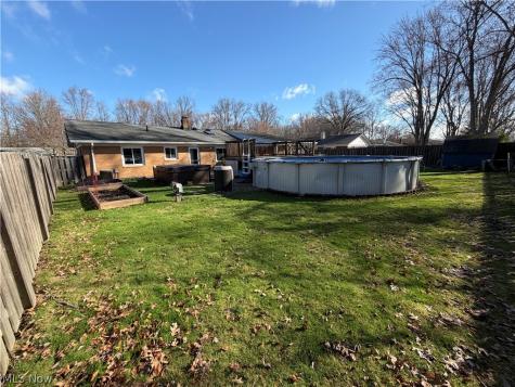28575 Holly Drive North Olmsted OH 44070